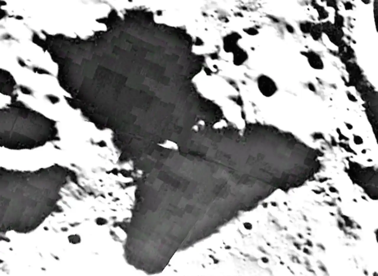 estructuras-la-luna-fue-creada-por-alienigenas - 2017-04-27 - Luna3