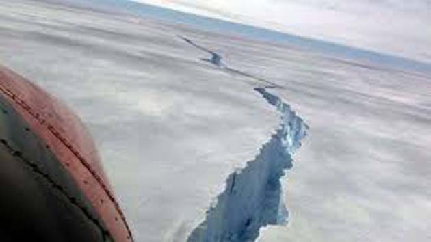 larsen_iceberg Iceberg que pesa más de un billón de toneladas, se ha desprendido en la Antártida