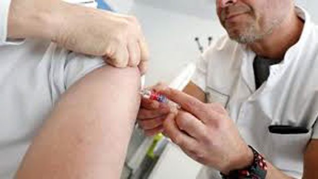 vacuna_inyeccion La vacuna contra la gripe debilita el sistema inmune de las mujeres
