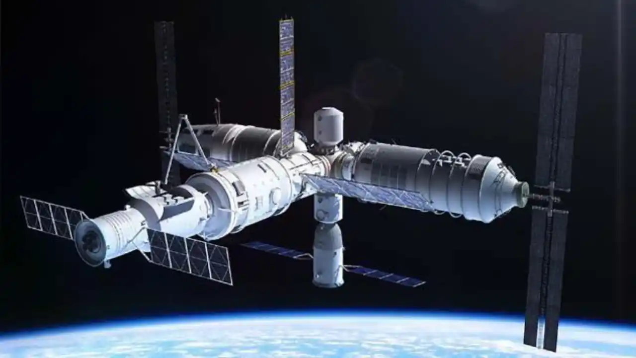 estacion-espacial-tiangong-1 - 2017-11-09 - China1