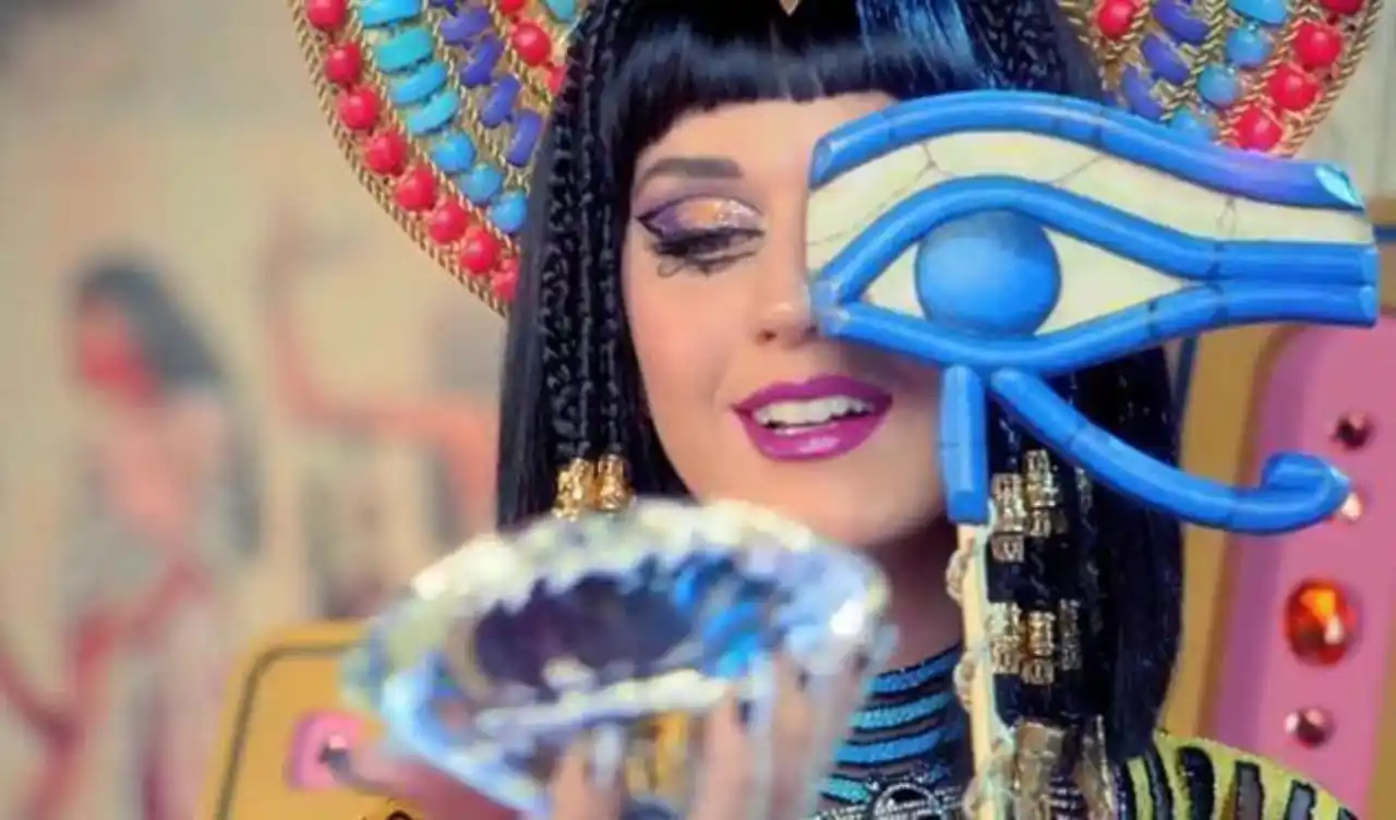 katy-perry-come-carne-humana - 2017-11-02 - Perry2 1