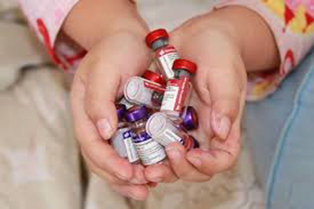vacunas_hechas Productos químicos de esterilización se agregan rutinariamente a las vacunas comunes
