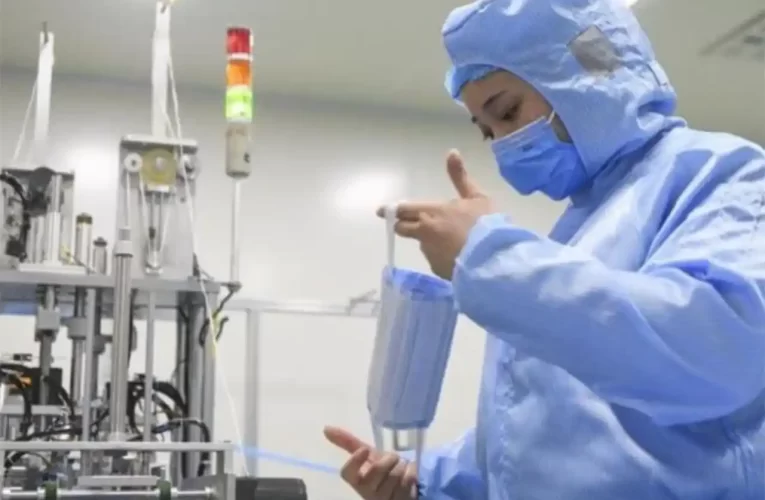 Productos químicos de esterilización se agregan rutinariamente a las vacunas comunes