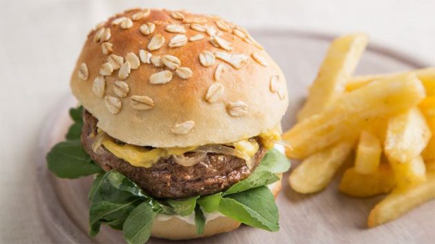 carne_papas Las hamburguesas de comida rápida están hechas con menos del 2% de carne real