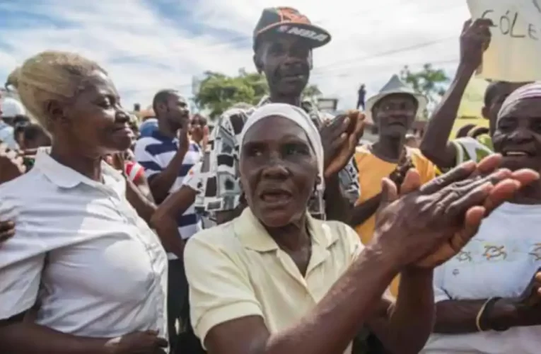 Bill Clinton es responsable de 10.000 muertes por cólera en Haití