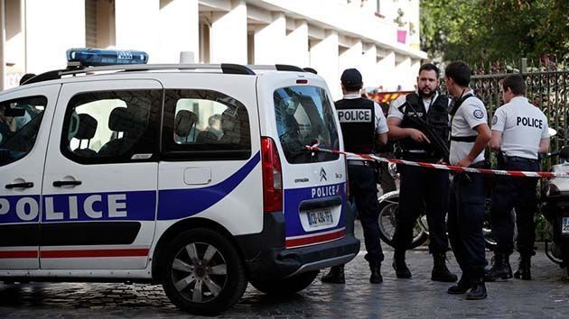 Tres inmigrantes africanos arrestados en París por atacar a un hombre