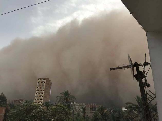 tormenta3 Tormenta de polvo Bíblica envuelve el sur de Egipto