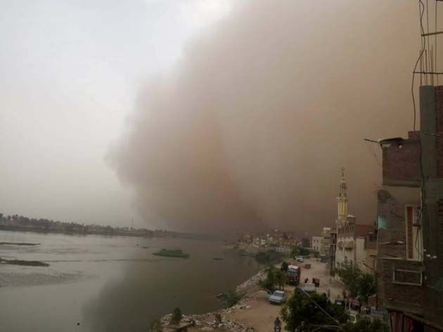tormenta5 Tormenta de polvo Bíblica envuelve el sur de Egipto