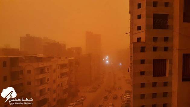 tormenta6 Tormenta de polvo Bíblica envuelve el sur de Egipto