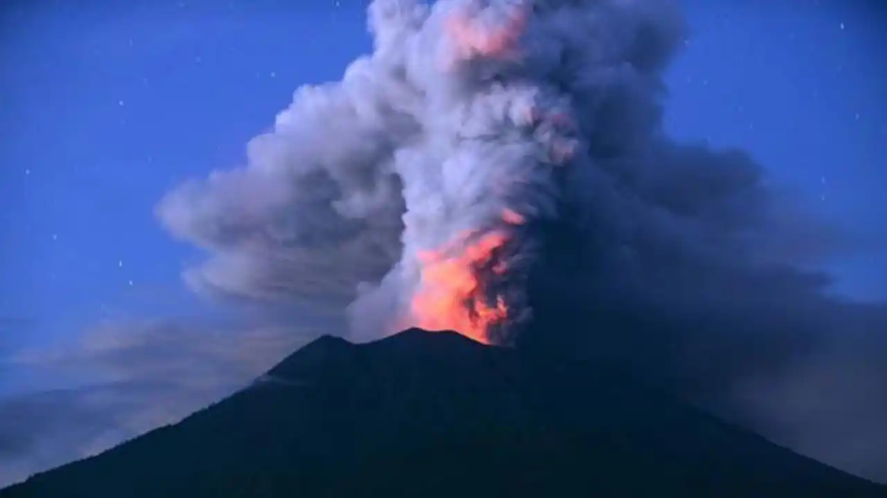 galapagos-erupciones-volcanicas-en-el-mundo - 2018-07-10 - Volcan1