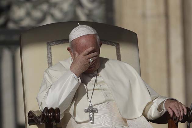 iglesia_papa Confiscaron archivos de las oficinas de la Iglesia Católica