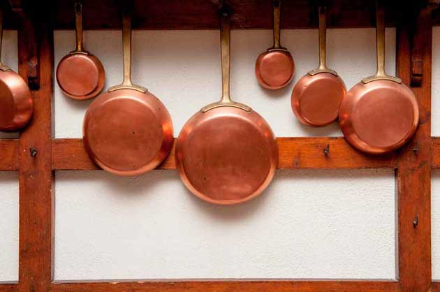cobre_sartenes-copia Razones por las que debe almacenar agua en ollas de cobre