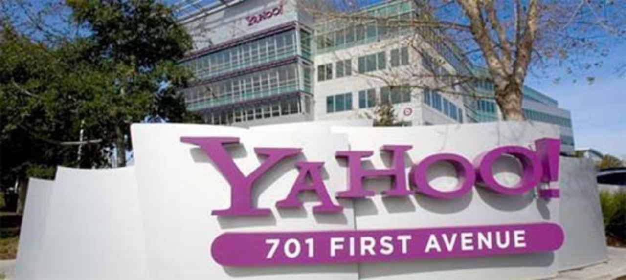 00 Empresa informática: cuentas de usuarios de Yahoo 00