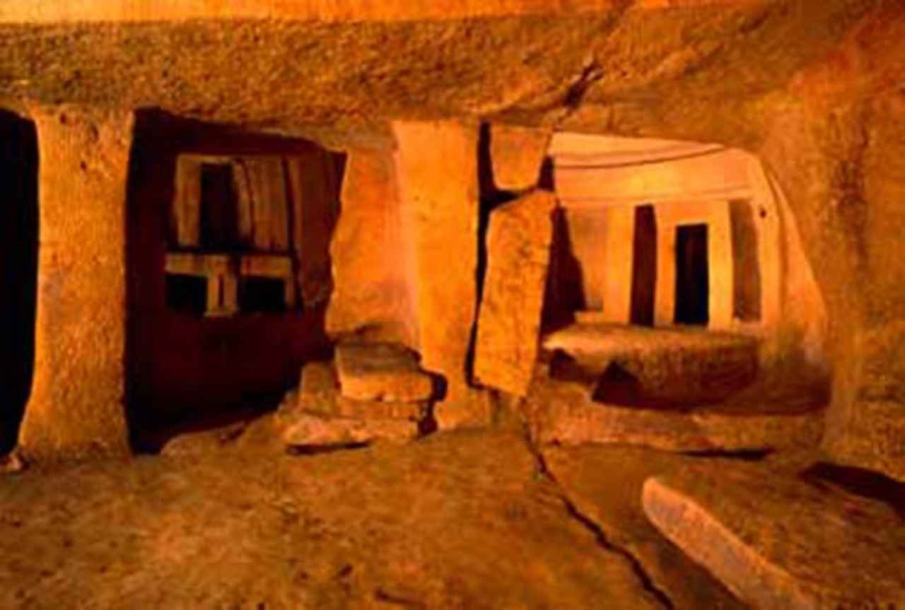 00 Templo subterráneo para muertos, de 5.000 años 00
