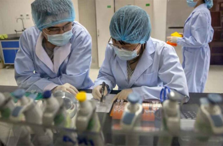 El coronavirus comenzó «como un accidente» en el laboratorio chino, dice el ex jefe del MI6