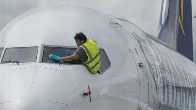 desinfeccion_ventanillas Quimicos para desinfectar utilizados por las aerolíneas comerciales