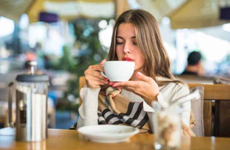 Fortalecer su sistema inmunológico bebiendo infusión de té de hierbas