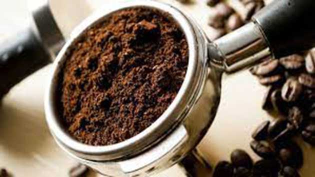 cafe_reutilizar Posos de café molido: usos prácticos en el hogar, jardín y cuidado diario de la piel