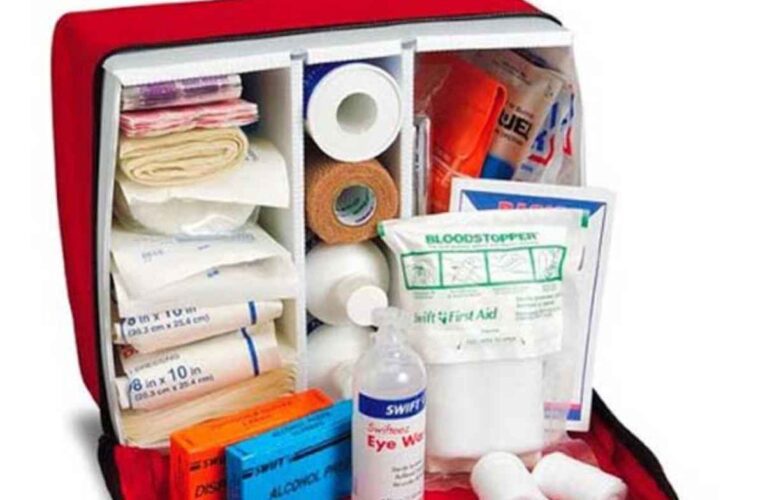 16 suministros médicos que necesita en su botiquín de primeros auxilios