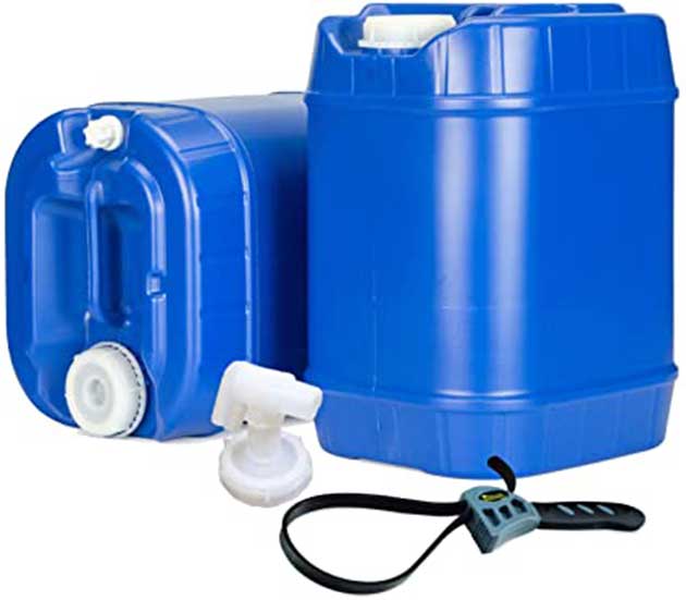 Almacenamiento de agua para emergencias en el hogar