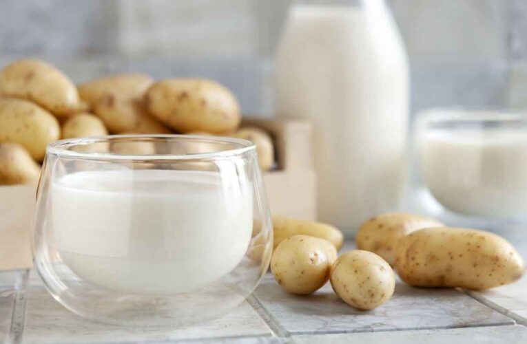 ¿Está buscando una alternativa a la leche no láctea? Prueba la leche de patata