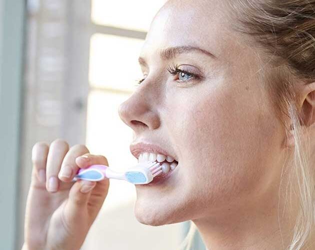 Higiene bucal: ingrediente en pasta de dientes y enjuague bucal vinculado a la resistencia a los antibióticos