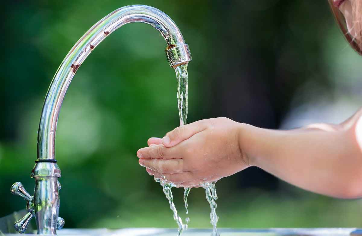 almacenar-agua-para-emergencia-a-largo-plazo - 2022-08-13 - Agua Grifo 1