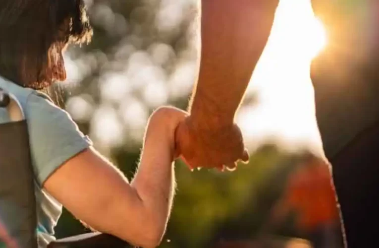 La estimulación eléctrica de ciertos nervios puede ayudar a las personas a caminar