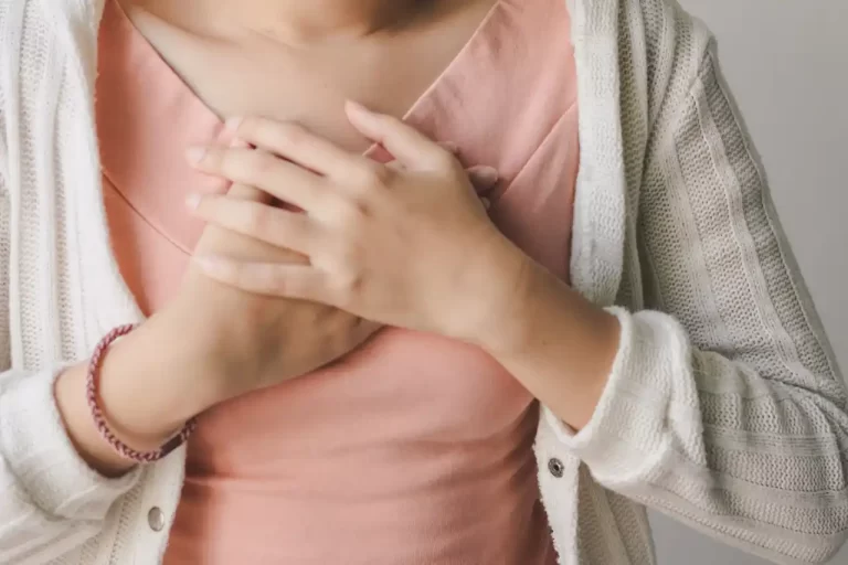 dolor-en-el-pecho-causas-y-tratamientos - 2025-04-18 - Dolor 1