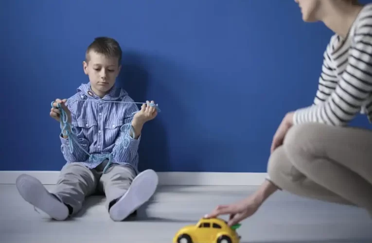 Síndrome de Asperger: Síntomas, Causas y Consejos